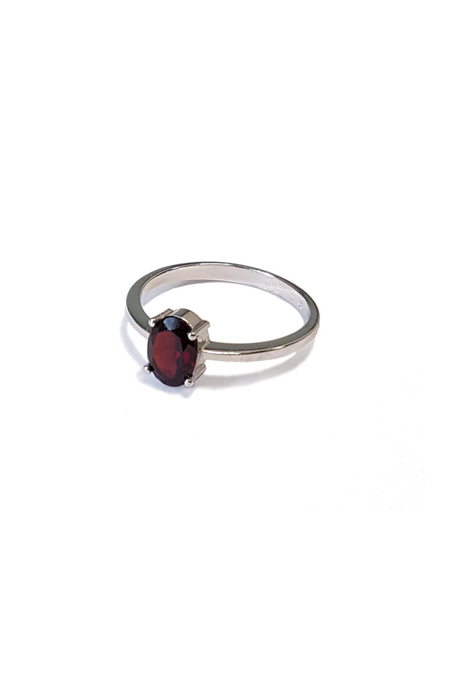 Sterling silver ring with garnet