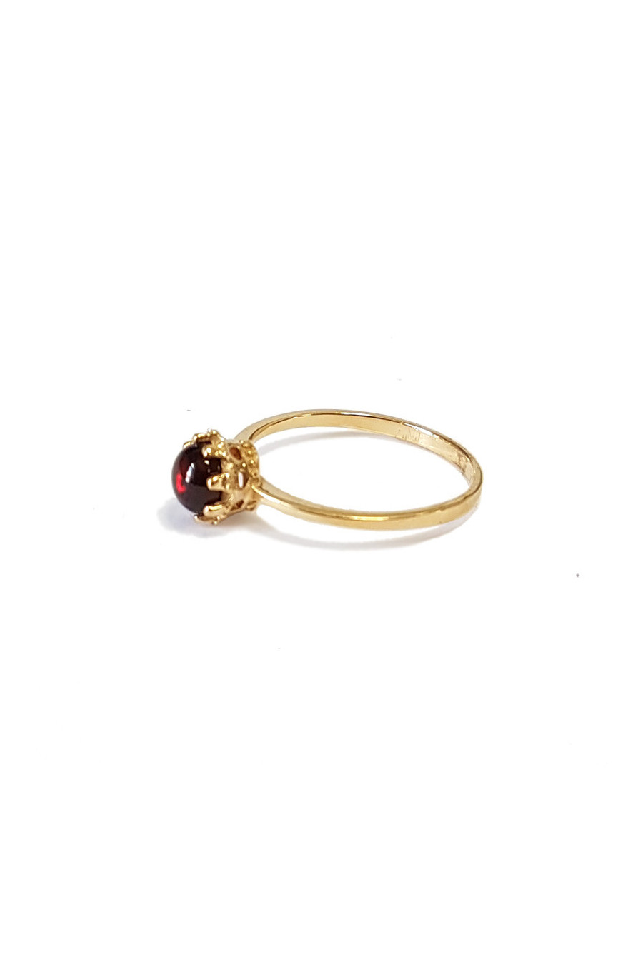 Zlatý prsten s granátem